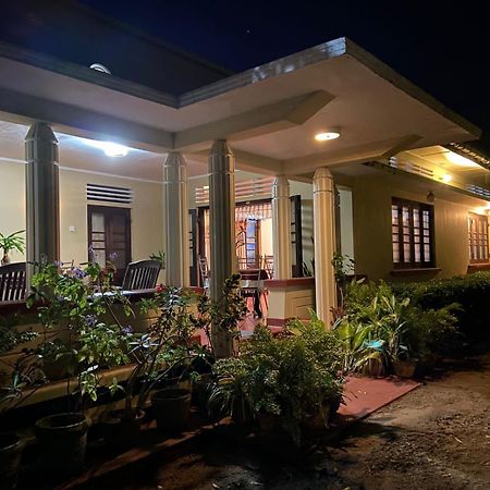 Sujatha Villa Paradise 坦加拉 外观 照片