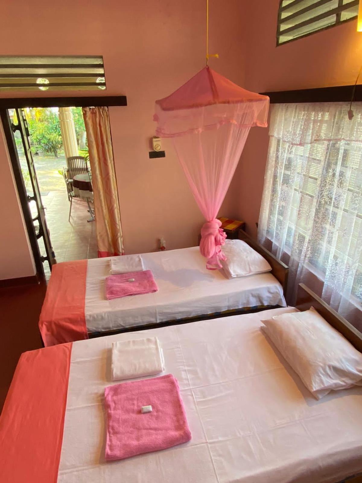 Sujatha Villa Paradise 坦加拉 外观 照片